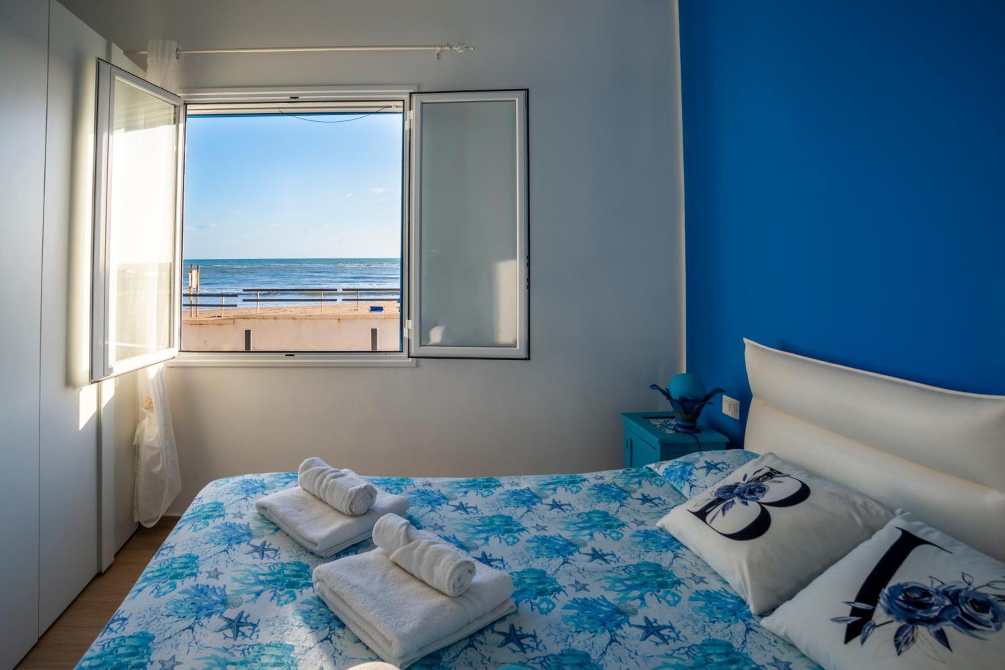 Blue Velvet Hotel Punta Secca Kültér fotó